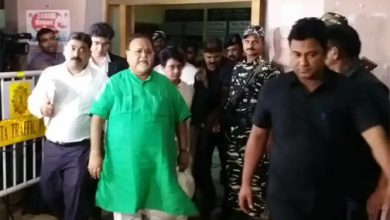 Photo of प.बंगाल टीचर भर्ती घोटाला: मंत्री पार्थ चटर्जी गिरफ्तार, अर्पिता मुखर्जी हिरासत में