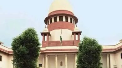 Photo of मुफ्त योजनाओं की घोषणा पर प्रतिबंध लगाने के मामले को SC ने तीन जजों की पीठ के पास भेजा