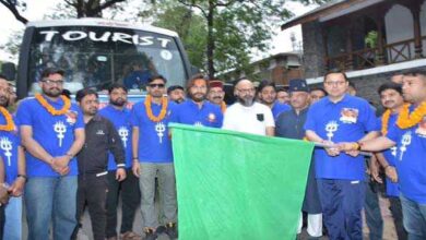 Photo of उत्तराखंड: केदारनाथ धाम के लिए सेवादारों के वाहन को सीएम धामी ने हरी झंडी दिखाकर रवाना किया