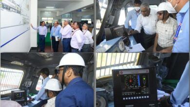 Photo of तेलंगाना : रेलवे बोर्ड अध्यक्ष ने अनिल कुमार लाहोटी ने ‘कवच’ प्रणाली का किया निरीक्षण