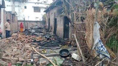 Photo of मुजफ्फरपुर में दर्दनाक हादसा: तीन घरों में लगी भीषण आग, चार सगी बहनों की जिंदा जलकर मौत, 6 से अधिक झुलसे