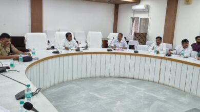 The district level Vyapar Bandhu meeting was held in the new auditorium of the Collectorate under the chairmanship of District Magistrate Shri Nitish Kumar.