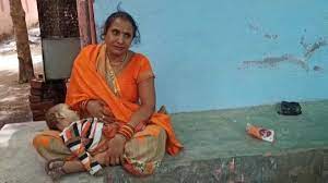 Photo of UP Hamirpur :बालक की मौत पर  डॉक्टर पर  परिजनों ने लगाया लापरवाही का आरोप, लगाया जाम लगा किया विरोध