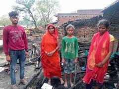 Photo of Up News -महिला के घर लगी आग गृहस्थी के समान के साथ दो बकरी जलकर मरी