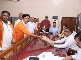 Photo of Up News-गोरखपुर लोकसभा चुनाव में 23 प्रत्याशियों का पर्चा खारिज, रवि-काजल में होगी सीधी टक्कर