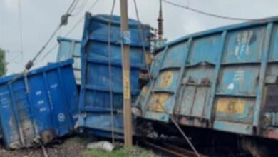 Photo of Bihar News: देर रात एक मालगाड़ी के छह डिब्बे पटरी से उतर गए, पांच ट्रेनें रद्द, ट्रेनों का बदला रूट