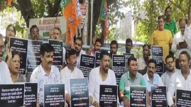 Siliguri: BJP MLA protests demanding resignation of Chief Minister