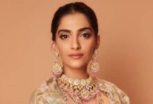 Photo of Sonam Kapoor Excited: कैमरे का सामना करने के लिए बेहद उत्साहित हूं- सोनम कपूर