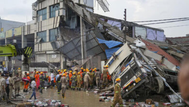 Photo of Lucknow Building Collapse: ट्रांसपोर्ट नगर हादसे में तीन और शव बरामद, मृतकों की संख्या आठ हुई