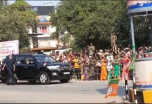 Photo of Varanasi: प्रधानमंत्री नरेन्द्र मोदी पहुंचे वाराणसी, सीएम योगी ने बाबतपुर एयरपोर्ट पर की अगवानी