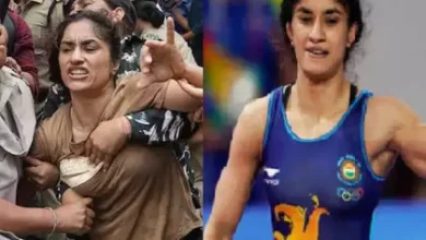 Photo of Vinesh Phogat join politics: विनेश ने कुश्ती छोड़ राजनीति का थाम लिया दामन, फोगाट फैमिली भी उनसे खुश नहीं