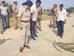 Photo of Hardoe- अतरौली थाना क्षेत्र में एचटी लाइन का तार टूटकर गिरने से बाइक सवार छात्र अनुपम मिश्रा की जलकर मौत हो गई।