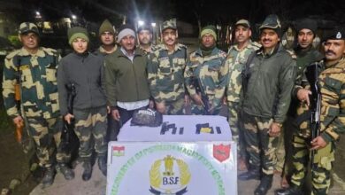 Photo of Punjab: BSF ने भारत-पाकिस्तान सीमा से पकड़े दो ड्रोन और हथियार