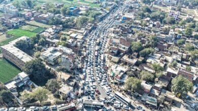 Photo of Prayagraj News-संगम नगरी आने वाले रास्तों पर कई KM तक भीषण जाम, हाईवे पर रेंग रहे वाहन