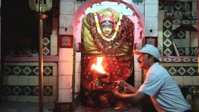 Photo of Banaras: जनकल्याण की कामना से उतारी माता चौसठ्ठी देवी की आरती, स्वच्छता की अलख