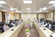 Photo of New Delhi- मुख्यमंत्री ने जिलाधिकारियों संग की समीक्षा बैठक, नियमित निरीक्षण और जनता से संवाद करने के निर्देश दिए
