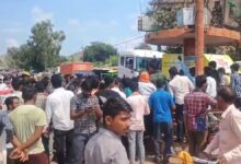 Kaushambi News: Three bike riders collided with a truck, all three died on the spot