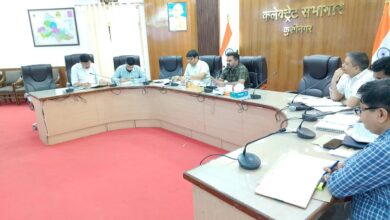 Kushinagar: District Magistrate held a review meeting on important points of the Revenue Department