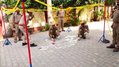 Chandauli News: Policemen were trained by organizing workshops at all police stations for identification of the crime scene