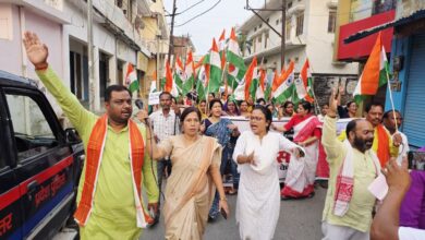 Mau News: Women took out Sindoor Tiranga Yatra in Mau, a unique scene of patriotism