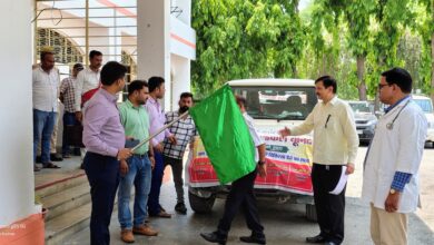 Chandauli News: Chief Development Officer R Jagat Sai flagged off the Ayush Mobile Medical Unit