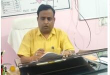 Jaunpur(Madhuban): SDM Rajesh Aggarwal's birthday was celebrated with great joy along with the advocates