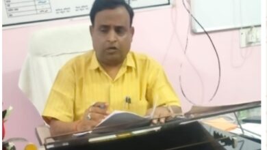 Jaunpur(Madhuban): SDM Rajesh Aggarwal's birthday was celebrated with great joy along with the advocates