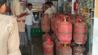 Chandauli News: FIR lodged for misuse of domestic LPG cylinder