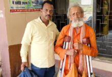 Kaushambhi: Helpless Hariram got support, old age home director Alok Roy again lit the flame of humanity