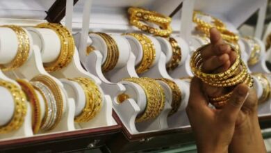 Gold and silver rate: The fall in the price of gold has not stopped, it has become cheaper by Rs 3,330 in a week