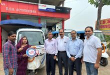 Sultanpur News: Distribution of auto loan without interest under Uttar Pradesh CM Udyam Yojana