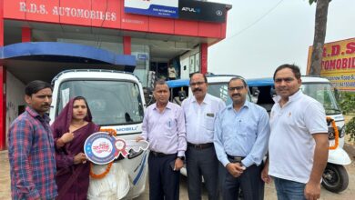 Sultanpur News: Distribution of auto loan without interest under Uttar Pradesh CM Udyam Yojana