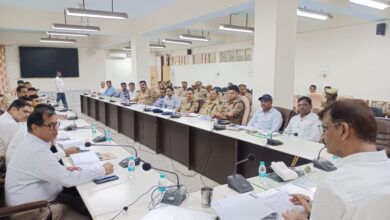 Mau News: Try to punish the criminals by pleading with strong facts:- District Magistrate