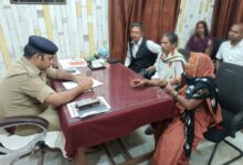 Pratapgarh News: In the public hearing, the Area Officer Kunda heard the problems of the people, gave instructions for immediate resolution