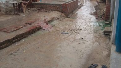 Kaushambhi News: Teacher bent on illegal construction work on the basis of bullying