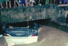 Car falls into overflowing canal, four people including an innocent child die a painful death
