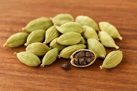 Benefits of Green Cardamom in Summer: Do you need relief from the heat? Just eat this one thing – you will feel cool from within!