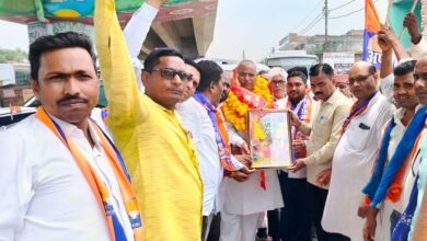 Pratapgarh news: National Vice President of Apna Dal (S) Mata Badal Tiwari received a grand welcome in Pratapgarh