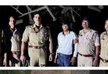 Kaushambhi news: Pipri police solved the case of stealing a bell from a temple, two miscreants arrested