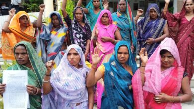 Sonbhadra news: Villagers protest against land mafia