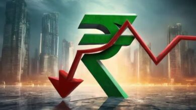Global trade: Rupee falls due to foreign pressure and US policies, record decline