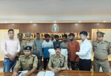 Kaushambhi news: Cybercrime police station of Kaushambi arrested the gang that threatened to watch porn videos and implicate them in false cases