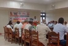 Sonbhadra news: There should be immediate wage revision in the state, contract laborers should get permanent jobs