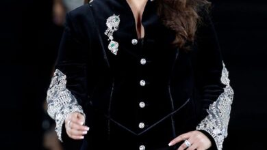 Aishwarya Rai dazzles: Aishwarya Rai Bachchan dazzles at Paris Fashion Week 2025, the 'Queen of Elegance' slays the ramp