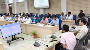 Kaushambhi news: DM gave strict instructions in the review meeting of non-aspiring development blocks