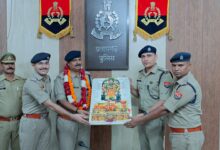 Pratapgarh news: Circle Officer Shri Ram Krishna Dwivedi was given a warm farewell, police officers praised his tenure