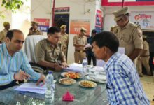 Pratapgarh news: District Magistrate and Superintendent of Police listened to public problems at the police station resolution day and gave instructions for their immediate resolution.