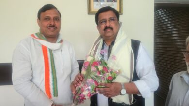 Mau news: Congress National General Secretary Dr. Syed Nasir Hussain received a grand welcome in Mau