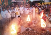 On Chhath Puja, the grand Aarti of the Mother was performed at the Sajaur Canal Ghat, the youth fulfilled the responsibility of service.
