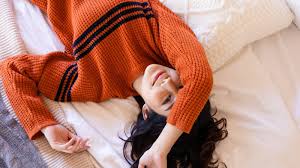 Winter health tips: Is it okay to sleep wearing a sweater or jacket? Experts issue a major warning.